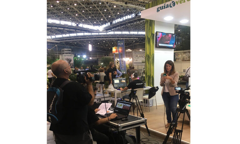 03102018085445_foto_stand_tv
