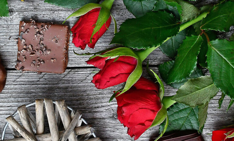 14022019073553_flores-chocolate-san-valentin