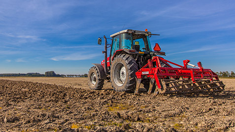 18062018120448_tractor