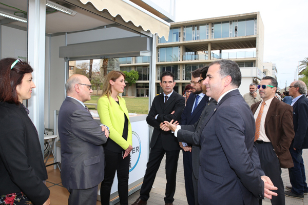23042015120526_foto-foro-empleo