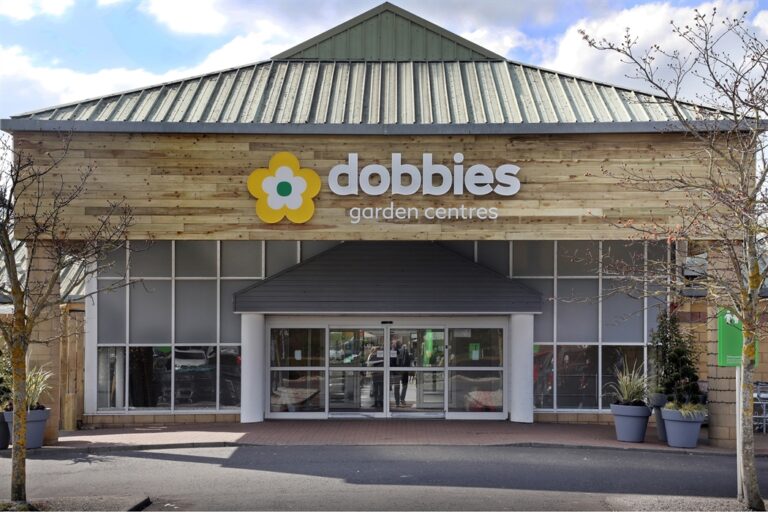 dobbies_garden_centre_-_exterior_1_1800941888_16102024091938