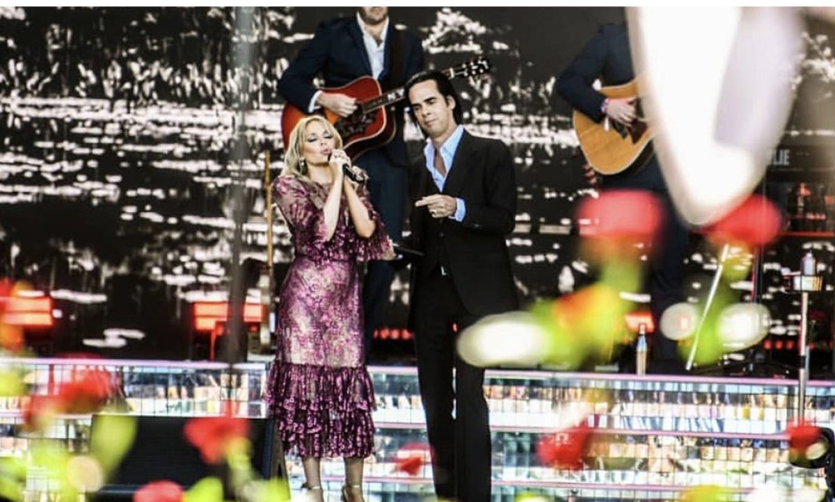 kylie-minogue-aleia-roses1_04072019095936